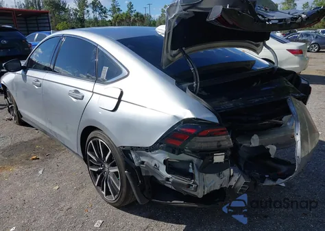 2024 Honda Accord Hybrid Touring z USA, uszkodzony, nr VIN 1HGCY2F89RA044893